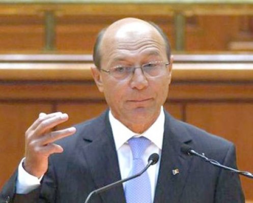 Băsescu se adresează Parlamentului, Antonescu nu participă
